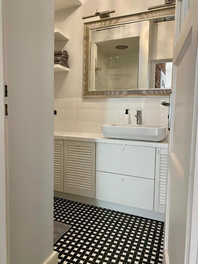 Chic Apartment In Vibrant Area - National Stadium - Saska Kepa Варшава Экстерьер фото